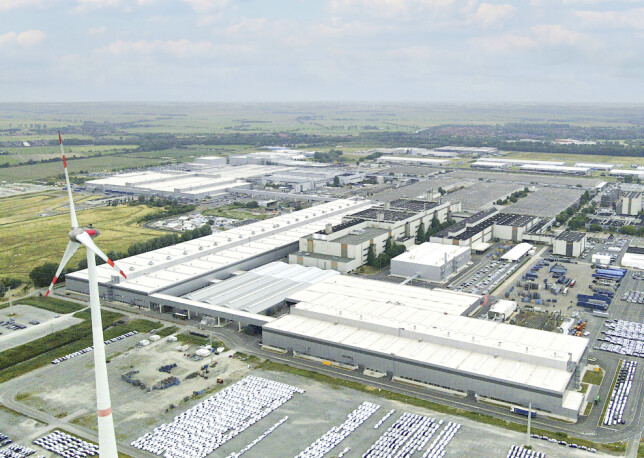 'AutoLog' project sees VW test automated vehicle driving to optimise logistics at Germany’s Port of Emden