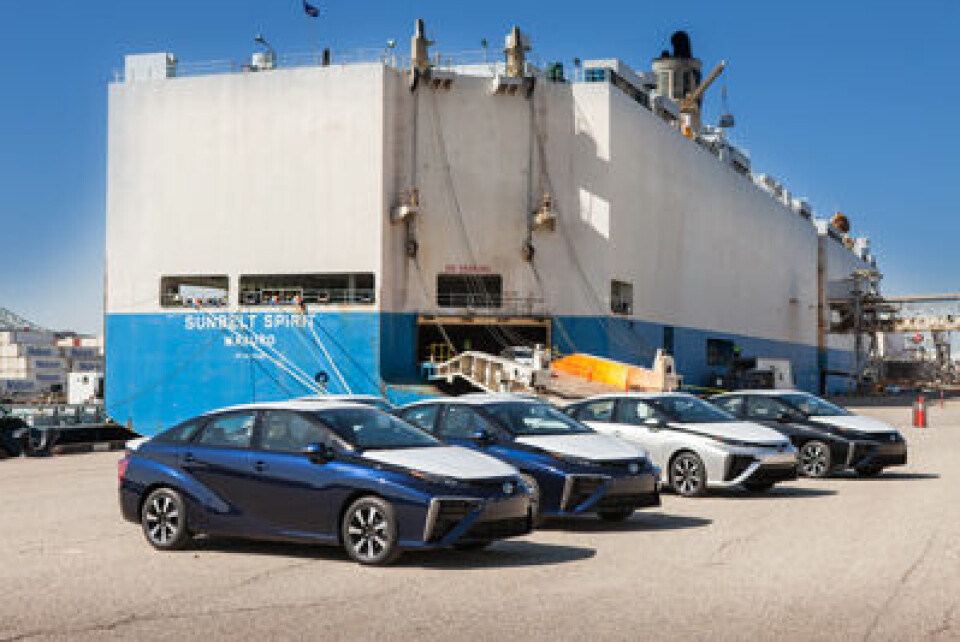 Toyota’s fuel cell future rolls on Toyota_Mirai_USArrival_002_C6C5DABFB36BF4E7391AF2FF69EF01C5ECD3EA2E