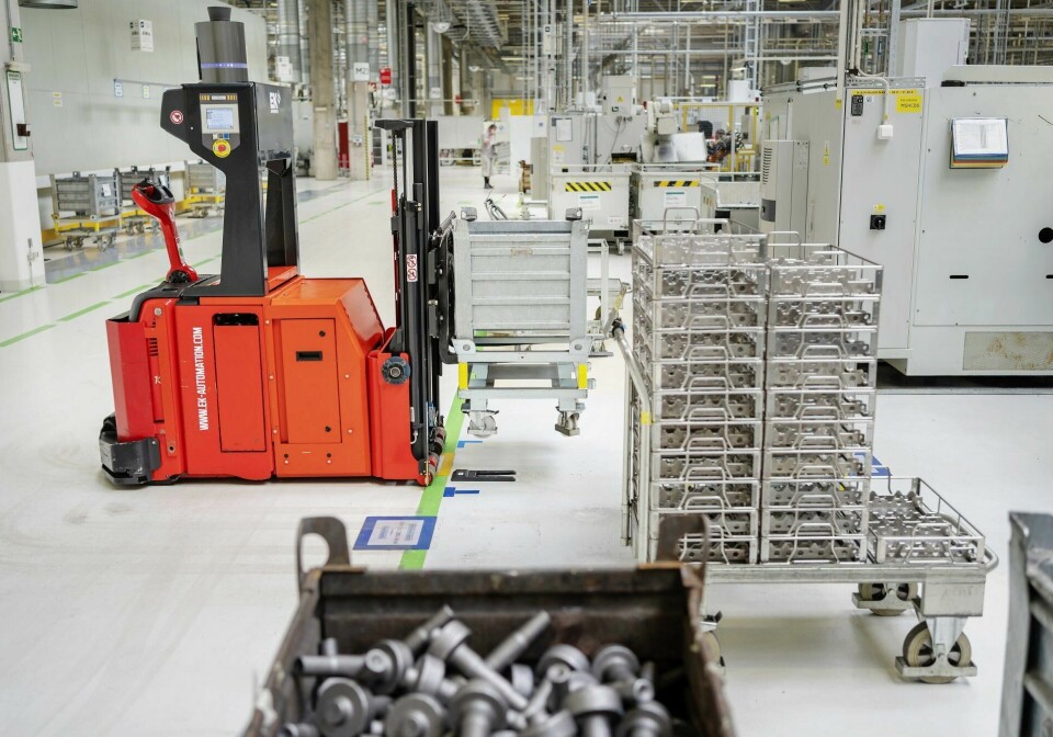 Skoda’s CNC machines now ordering their own parts Vrchlabi-plant-launches-automated-ordering-41
