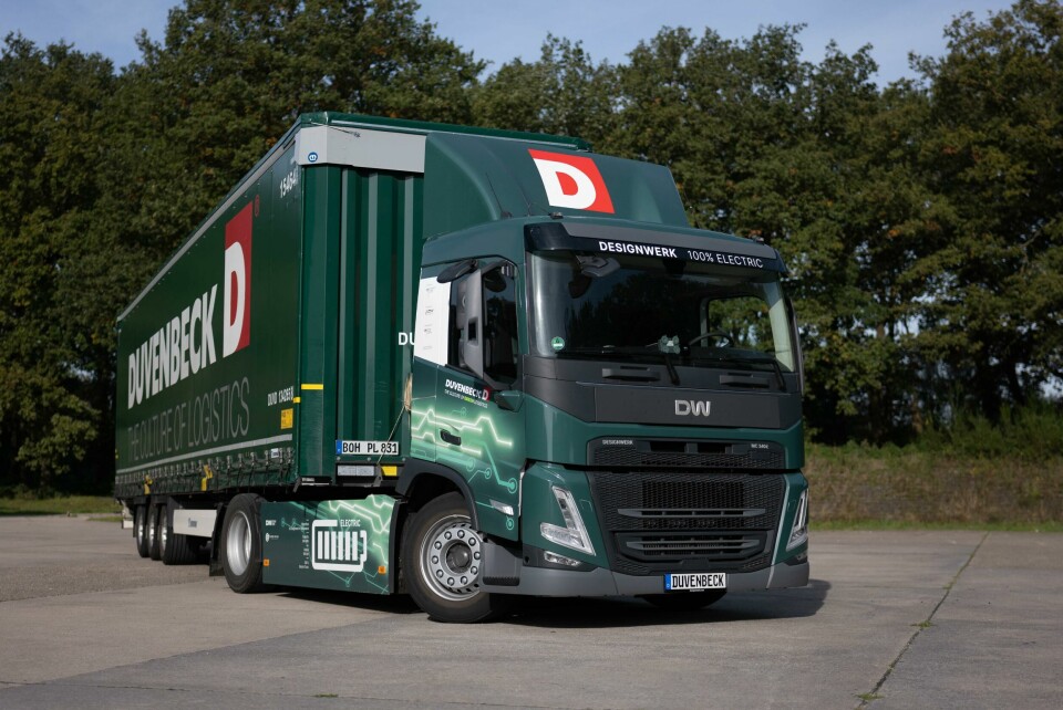 Duvenbeck goes low and electric for auto parts shipments Volvo low deck FM_Duvenbeck