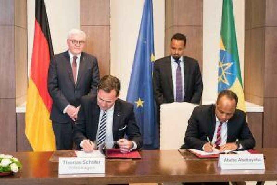 Volkswagen to establish business in Ethiopia VW_signing_Ethiopia-300x200