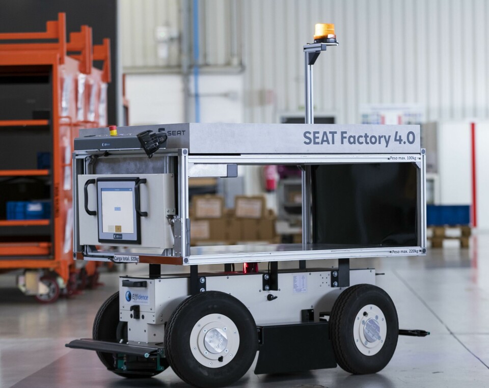 Seat adds logistics cobots at Martorell SEAT Effibot AMR robot