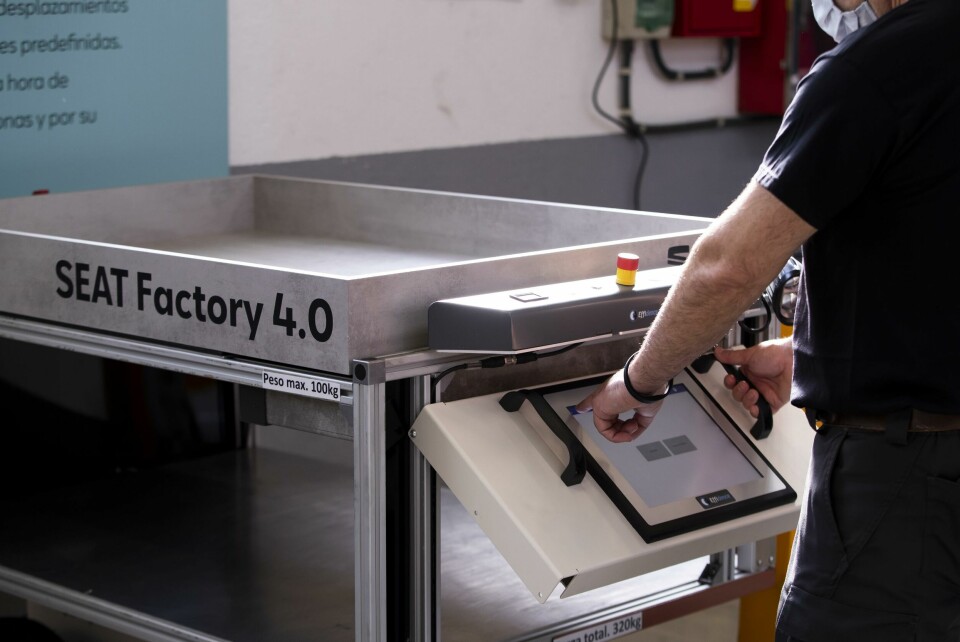 Through the touch screen, operators can order the robot to follow them around SEAT Effibot AMR robot touchscreen