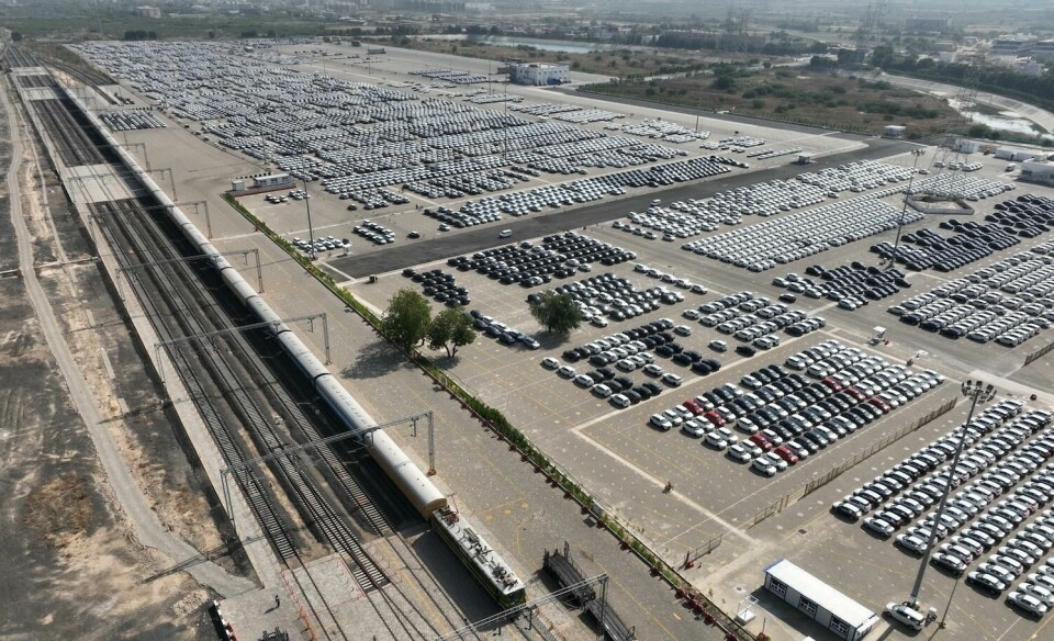In March this year Maruti Suzuki opened the first in-plant railway siding at the Suzuki India plant in Gujurat Suzuki Motor India Gujurat rail siding SMG 1