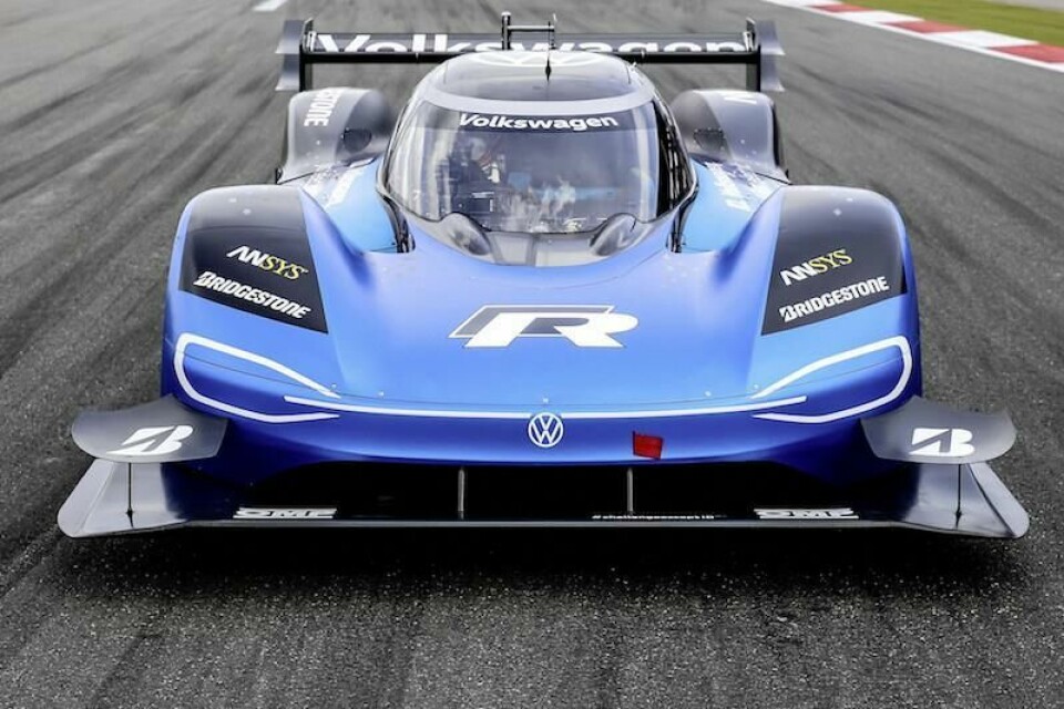 VW describes the fully-electric sports car as the pioneering ambassador of the its ID. family of electric vehicles VW_ID.R
