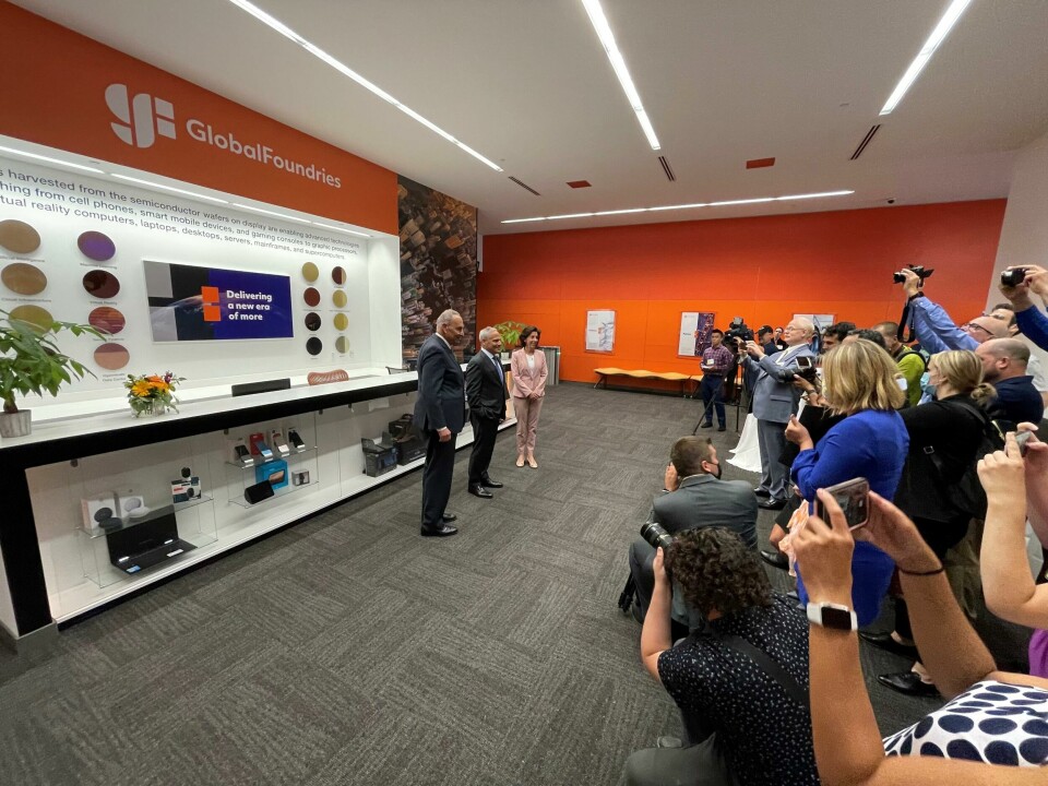 GlobalFoundries to double semiconductor capacity in US GF_meeting_Fab8_Mon19