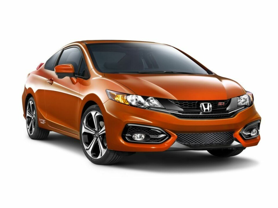Honda part 4: At the centre of change 4.-2015_Honda_Civic_Si_Coupe_01-1024x768
