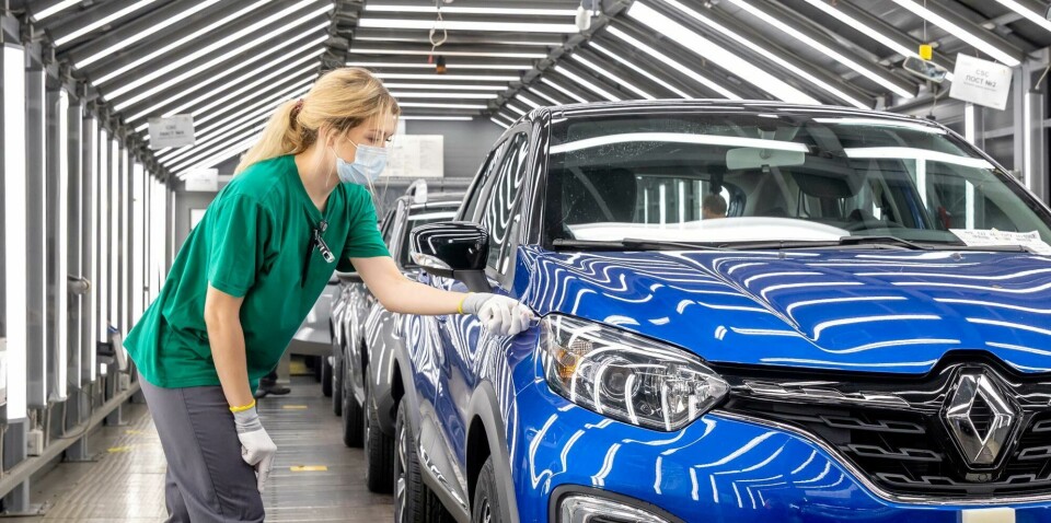 Quality checking at the Renault Moscow plant moscow4_quality