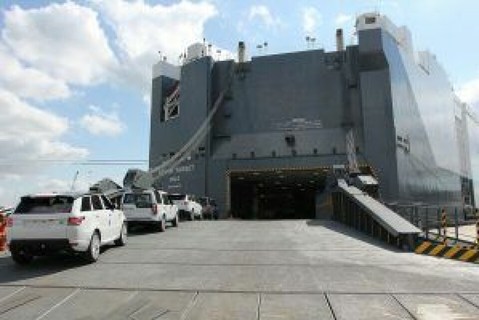 JLR part 2: The big cat is hunting for outbound efficiencies H-Target-loading-in-Southampton-300x200