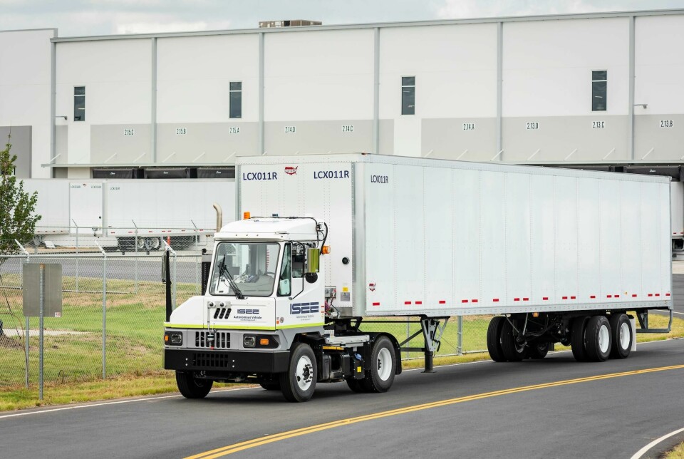 Parts are moved to the Spartanburg plant from the logistics facility on driverless yard trucks, called hostlers bmw-manufacturing-LCX_hostler