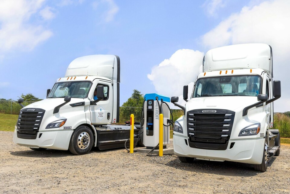 DTNA eCascadia electric trucks charging from a Detroit eFill charger DTNA Cascadia Carolinas charging