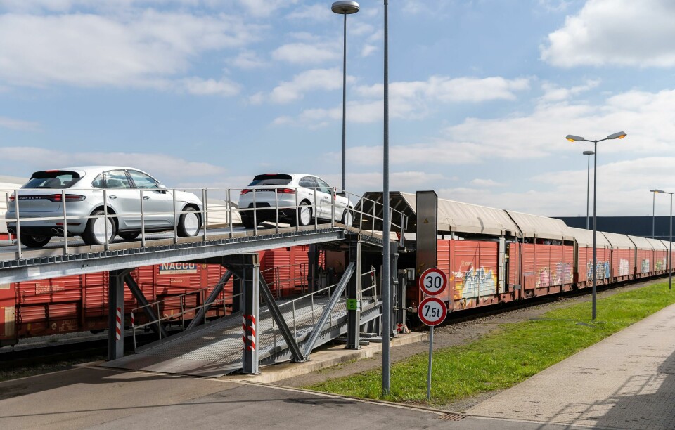 Porsche turns to ICL for better visibility on vehicle deliveries Bahnverladung_Porsche_Macan_2_Porsche_Leipzig