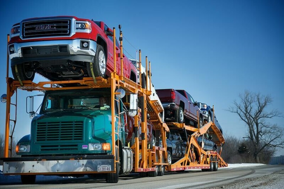 Jack Cooper plans to renew fleet after bankruptcy protection Jack-Cooper-Transport-Silverado-1