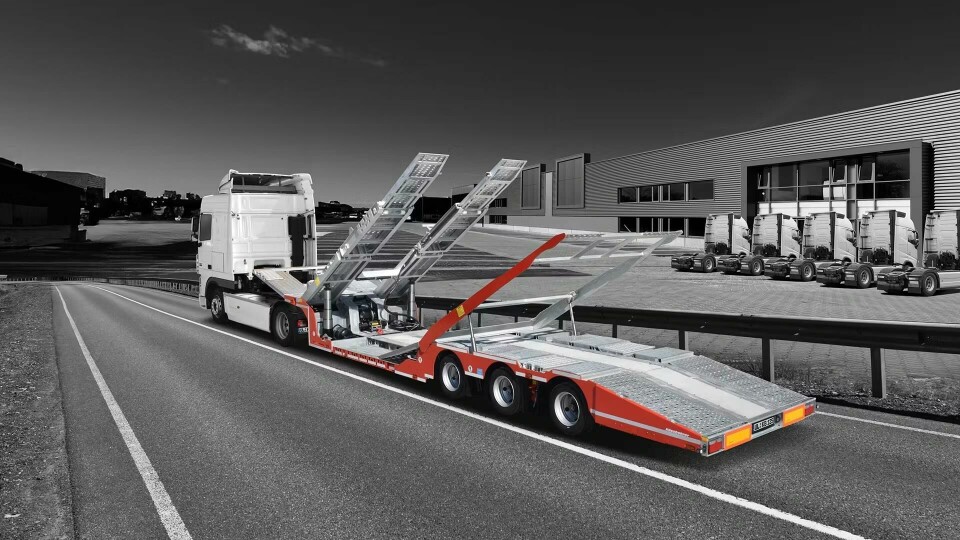 Kässbohrer is one of the companies involved in a testing and investment project for equipment standards for carrying heavy passenger cars and light commercial vehicles. Kassbohrer is part of the technical working group testing VDI guidelines