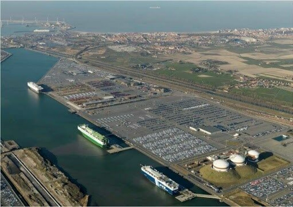 Blowing a bigger bubble at Zeebrugge C.Ro_Zeebrugge02