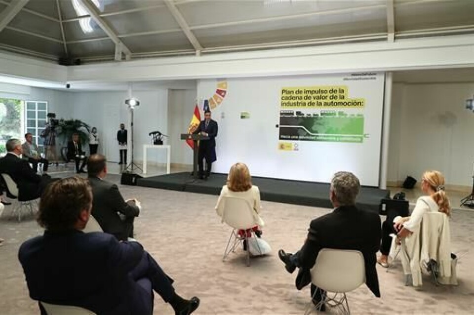 Spain’s auto industry to get billion-euro boost from government 150620-sanchez2