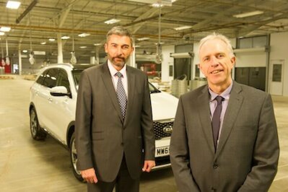 Kia begins moving cars through Paragon’s Grimsby facility Mark_Hindley_Yaser_Shabsogh