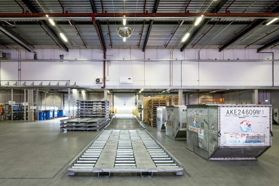 Ceva Logistics is a global leader in the handling, movement and storage of all sizes of batteries CEVA-Amsterdam-IATA-Station2