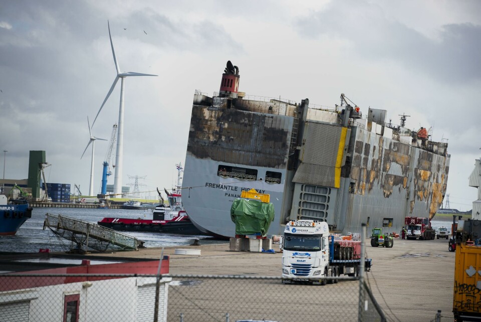 The Fremantle Highway was towed to Eemshaven port, where it can remain until 14th October. Fremantle Highway towed onshore