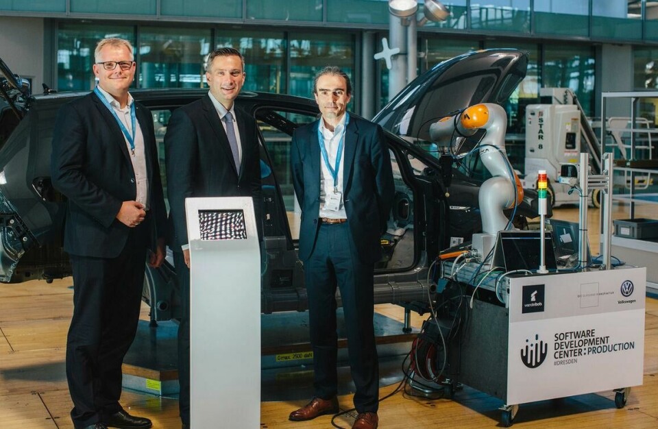 VW opens IT centre in Dresden DB2019NR00631_full