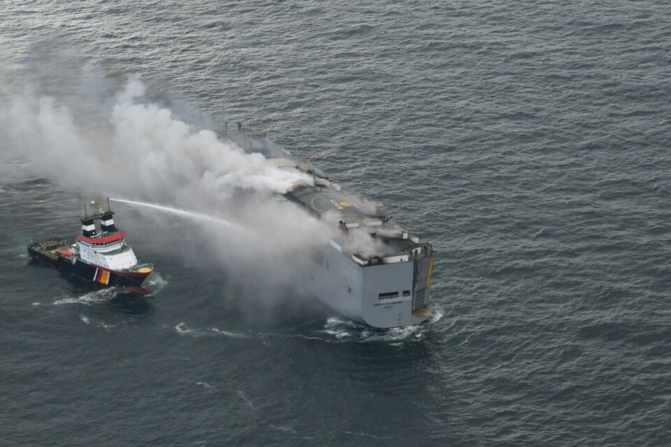 The Dutch coastguard attempted to cool the K Line vessel before it became too unstable due to the risk of sinking the ship The Dutch coastguard attempted to cool the K Line vessel before it became to dangerous due to the risk of sinking