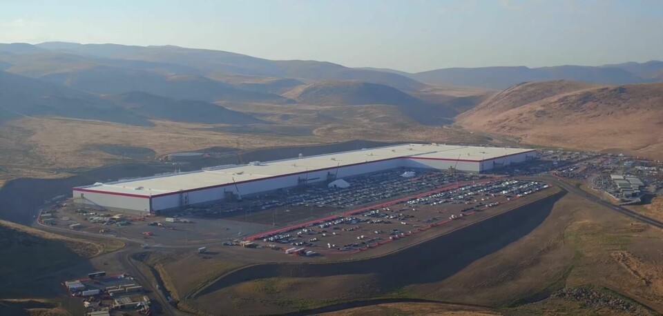 Tesla plans deep vertical integration of battery supply Tesla_Gigafactory1_Nevada