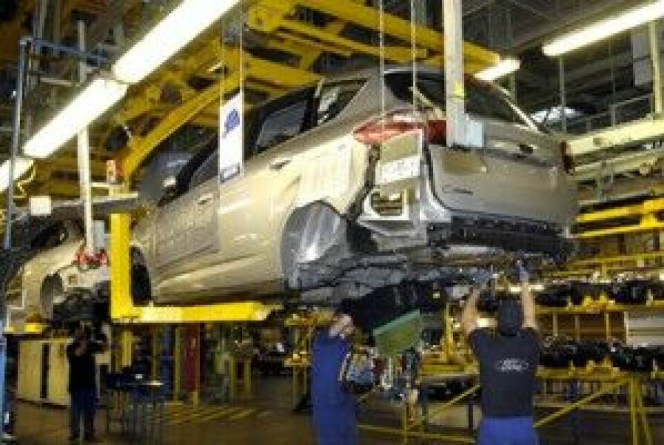 ‘End of an era’ as Steve Harley retires from Ford C-MAX production at Valencia plant