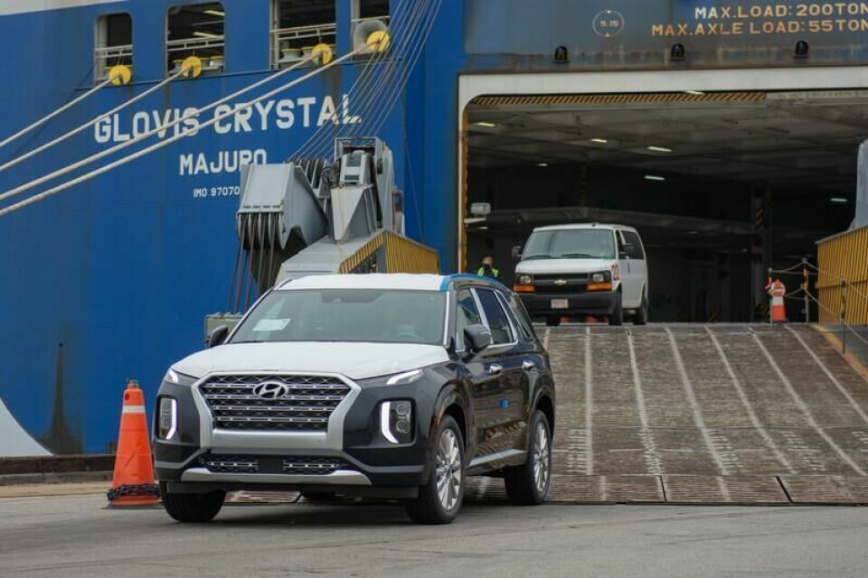 Bigger vehicles complicate the already complex issues around allocation and dwell at ports 20200615 NCMT offloading vehicles