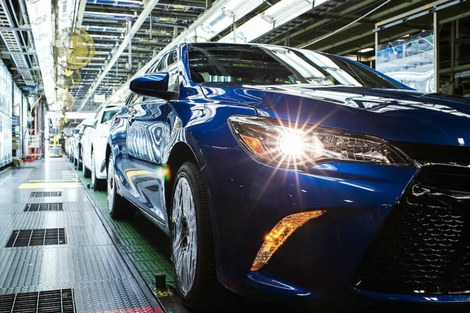 Strong sales and chip shortage squeeze US vehicle inventory Toyota Motor Manufacturing Kentucky assembly