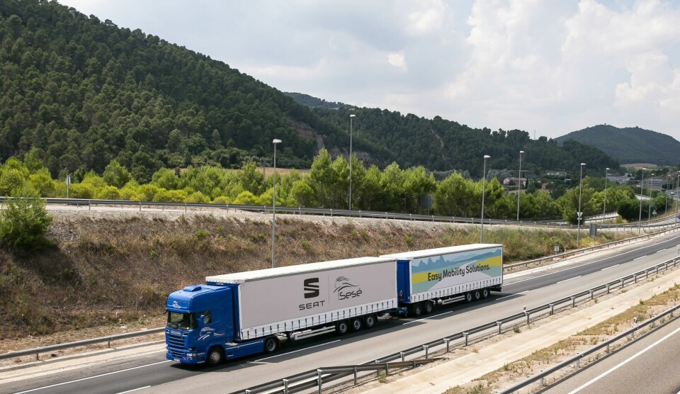 Seat expands use of duo and giga trailers Duo_Trailer_01_HQ