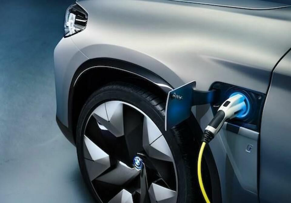 ”The push for EVs is very strong but at this moment in time… but the range anxiety of drivers is still a real issue,” says Manns concept-ix3-charging-desktop-600x