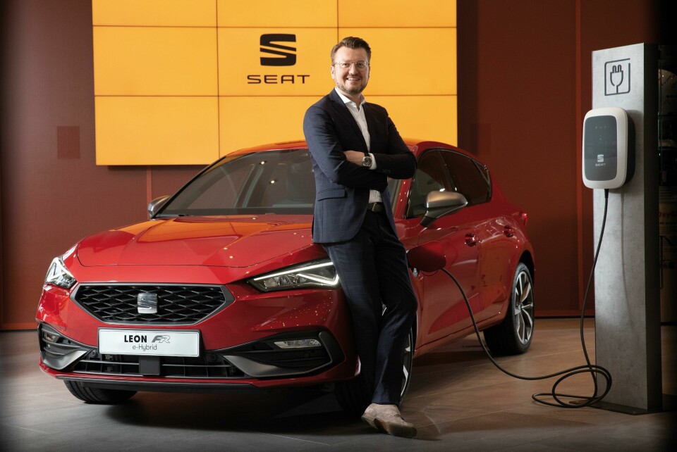 Christian Friedl with the Seat Leon e-Hybrid Christian Friedl Director SEAT Martorell with Leon