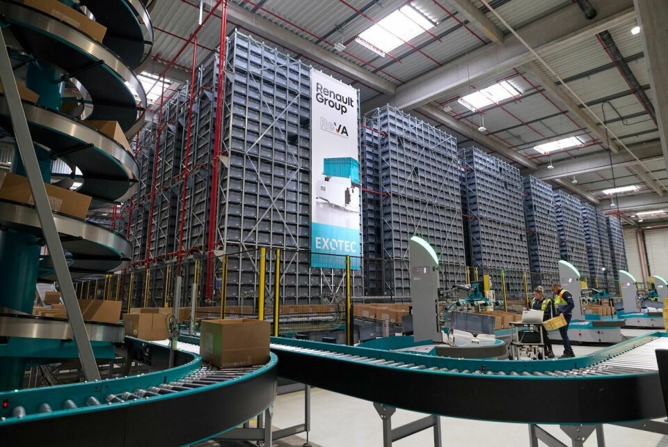 The Exotec Skypod robots can pick trays from high storage racks at Renault’s Villeroy parts distribution centre Renault Group x Exotec - site of the Villeroy Parts and Accessories Logistics Department copy (lo res)