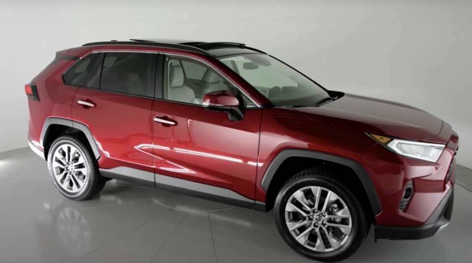Toyota revises production in Japan as sales decline and supply is disrupted Toyota_RAV4