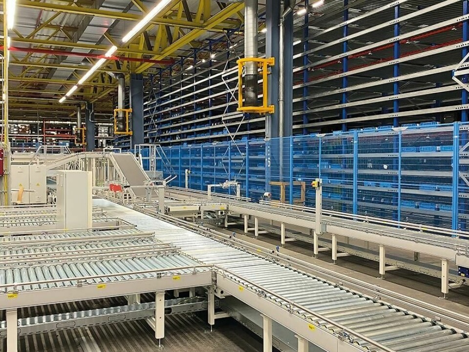 Daimler installs automated parts warehouse in Düsseldorf 01_Daimler_AG_Stocklin