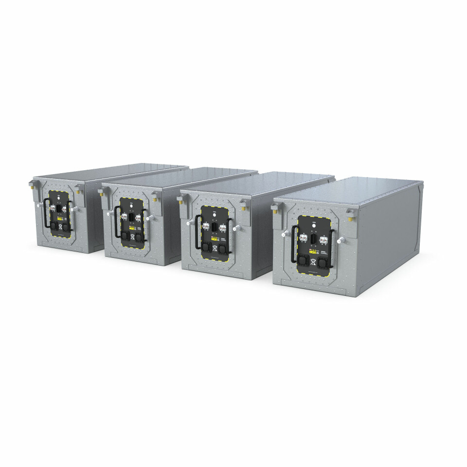 The four Designwerk batteries systems sum up to a total installed battery capacity of 869.6kWh and a total range of approximately 500km with a full load Batterieset_900kWh