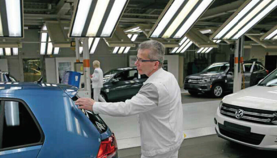 Logistics and outsourced labour Volkswagen Werk Wolfsburg/Golffertigung, Montage, Drehgehaenge