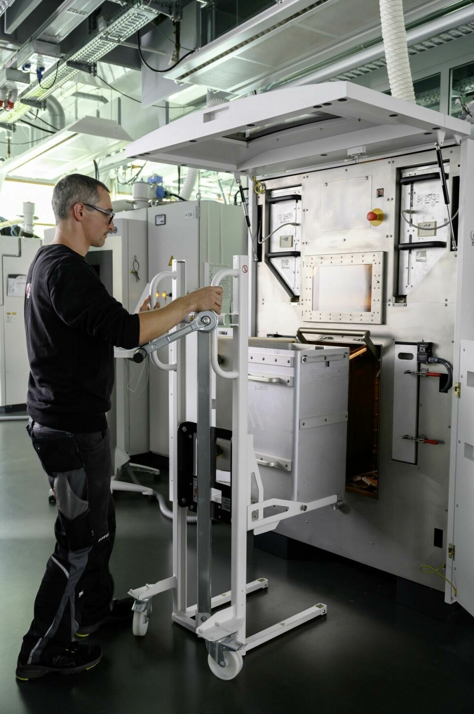 Daimler Buses to start 3D printing of spare parts 19C0977_002