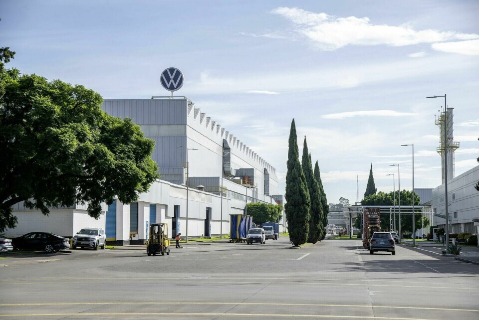 VW Group one of a number of carmakers revising exports of vehicles from Mexico to US VW_Puebla_plant