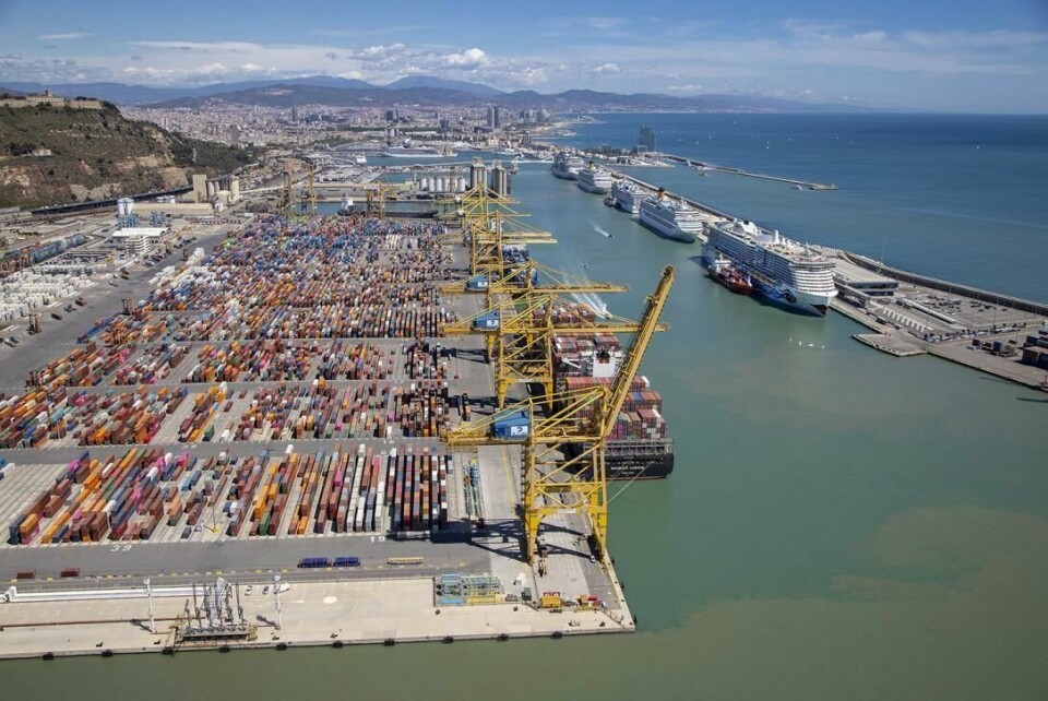 Barcelona port handled 20,000 v-racked containers of finished vehicles imported from China in 2023 PortdeBarcelona015_mollsud container