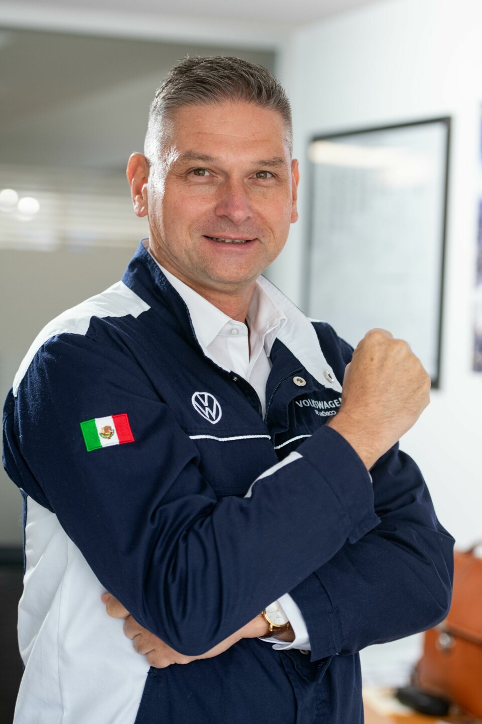 Peter Koltai, senior director for production control and logistics at VWdMEmphasising the importance of collaboration and integration, Koltai states, “By merging inbound and outbound logistics, we ensure that material and vehicle logistics are planned holistically,” paving the way for resilient EV production in North America. Peter Koltai, VW Mexico