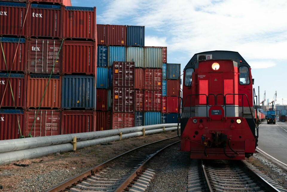 Rail services are continuing to Vladivostok port but the transport of automotive goods from China is being disrupted Vladisvostok_port_rail_link