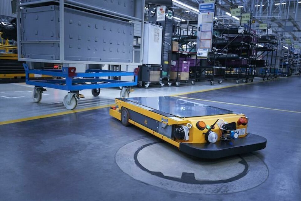 BMW now working with NVIDIA to advance AI in logistics smart-transport-robo
