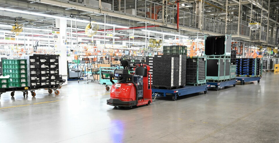 No train drivers in vainBMW will automate its entire tugger train station at one of its logistics centres over the next year BMW autonomous tugger train7