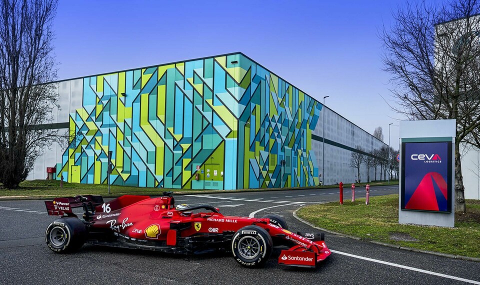 Ferrari chooses Ceva Logistics for global racing programmes OFFICIAL PIC - FERRARI - CEVA - JAN 2022-1920-1137