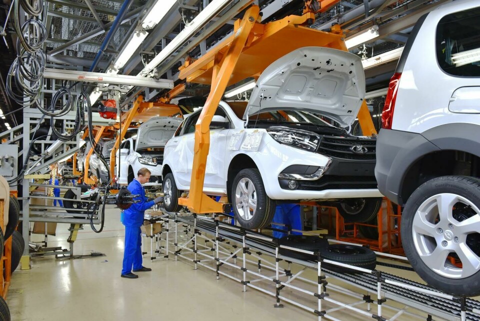 Avtovaz looks for ro-ro capacity to strengthen vehicle exports AvtoVaz_assembly