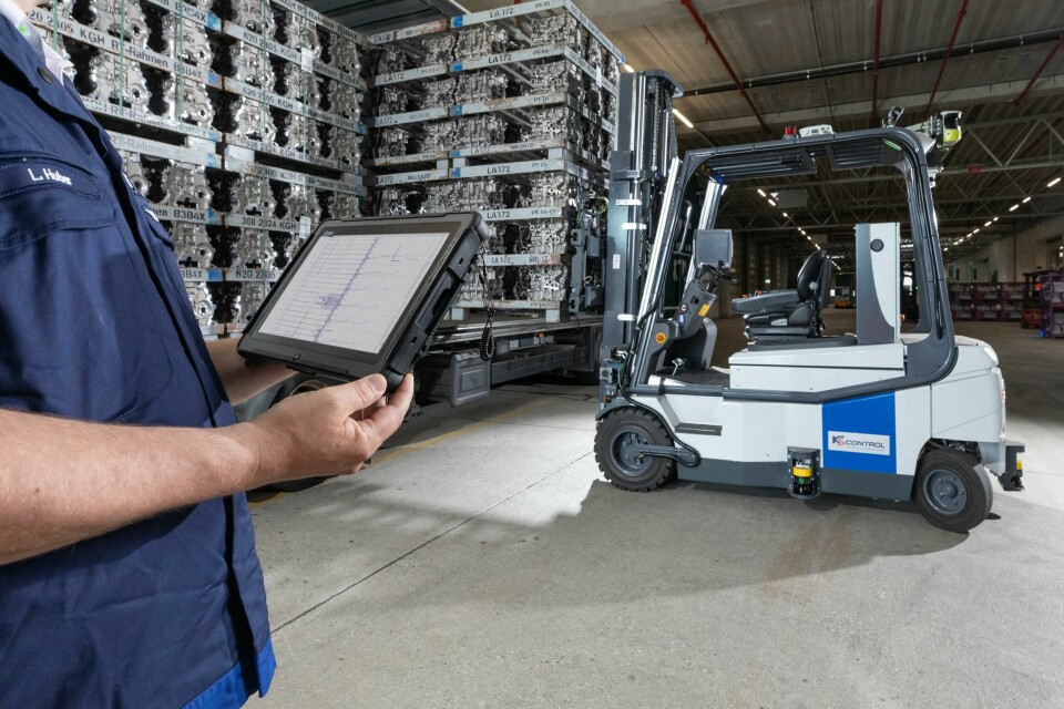 BMW is now using the cloud to manage autonomous logistics at its component plant in Landshut, Germany BMW_Landshut_autonomous_logistics