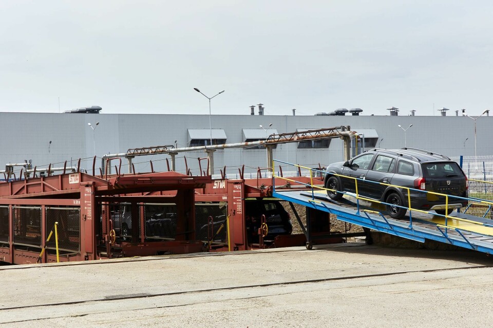 Multimodal ambitionsRenault aims to use more rail and multimodal transport as part of ambitions to reduce logistics emission by 30% by 2030 Renault logistics compound, Romania