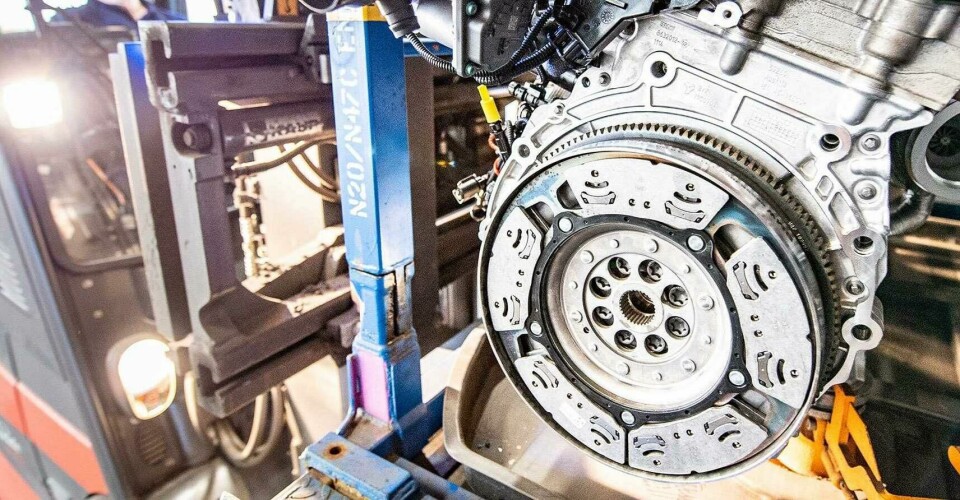 BMW using LNG-powered trucks for engine deliveries to Regensburg BMW Engine Steyr
