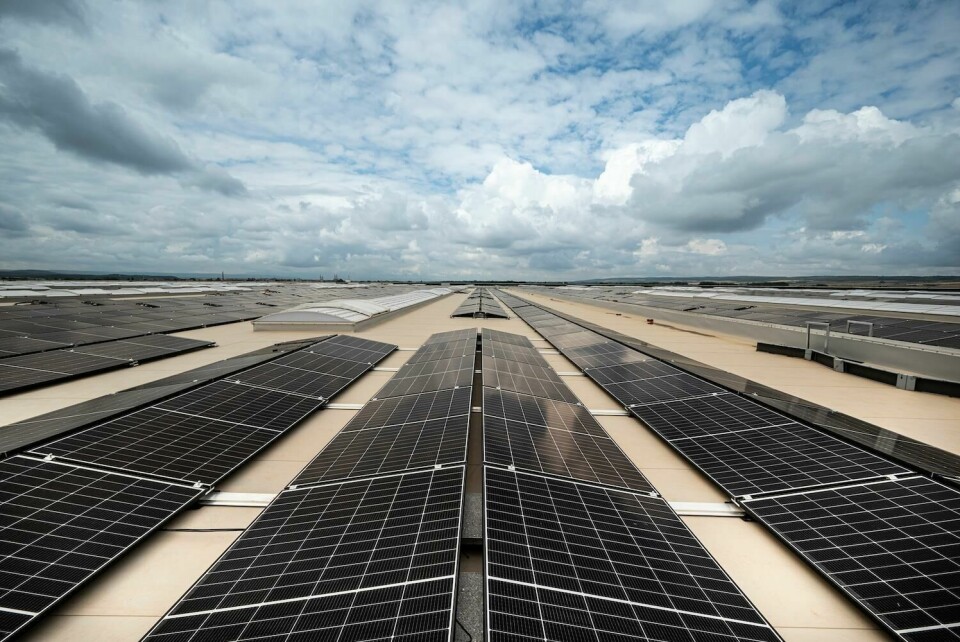 The photovoltaic roof system will eventually provide 20m kWh of electricity per year Daimler Truck Halberstadt PDC photovoltaic roof